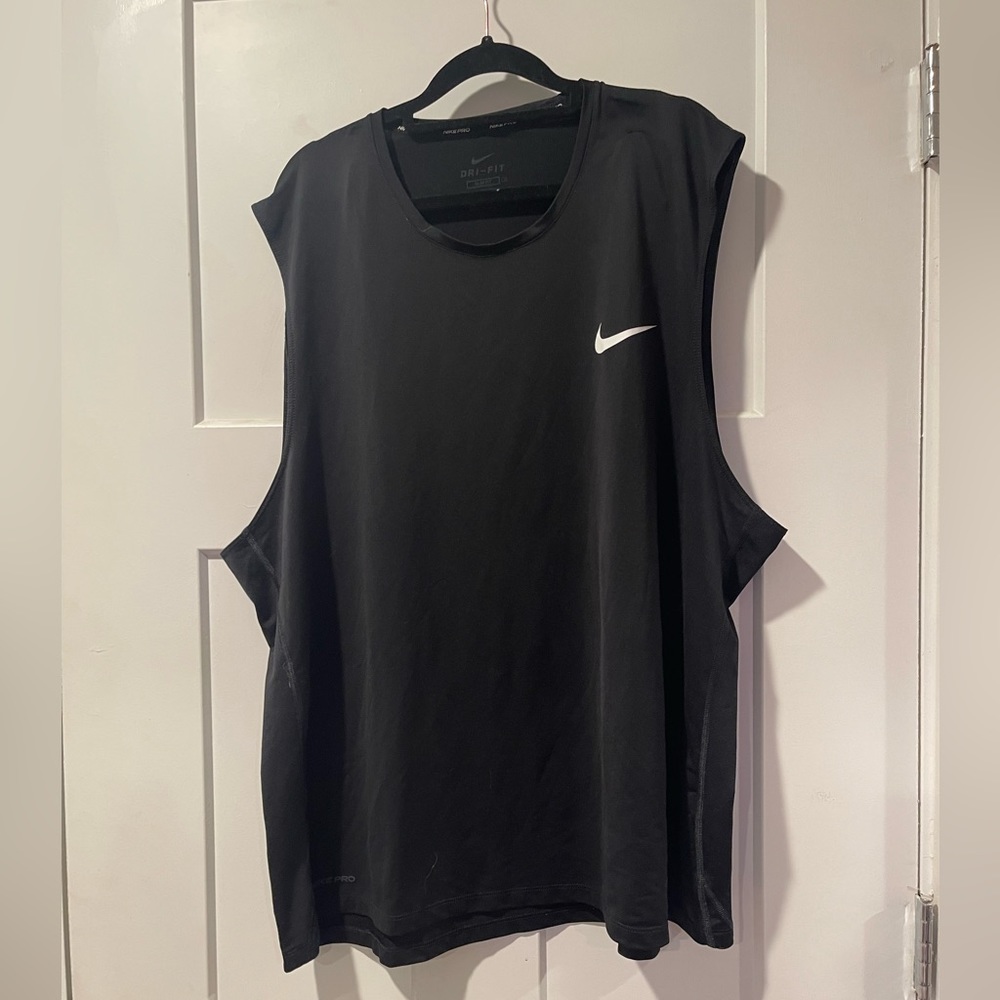 black Nike apathetic tank, M 3XL